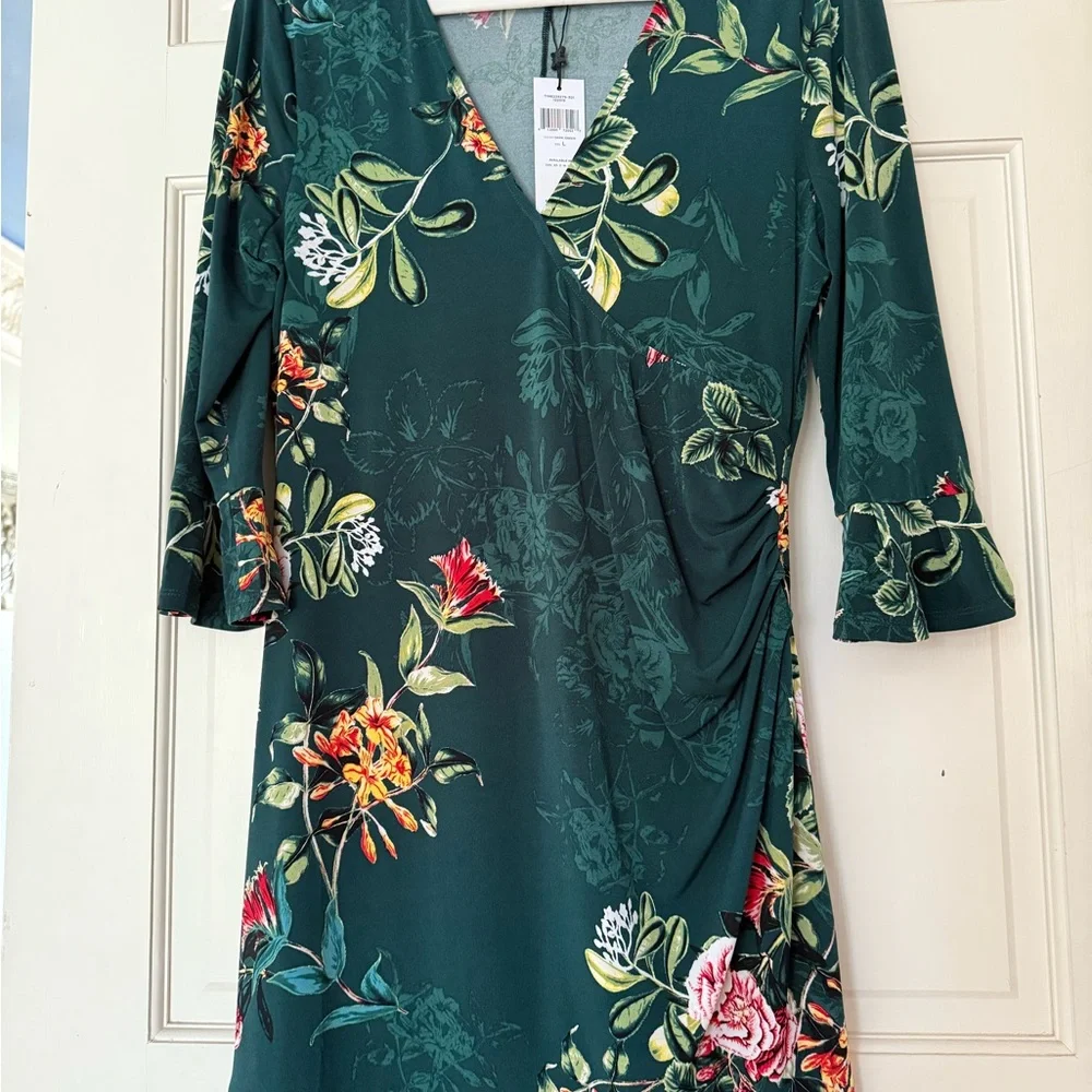 Dress - Picture 2 of 7